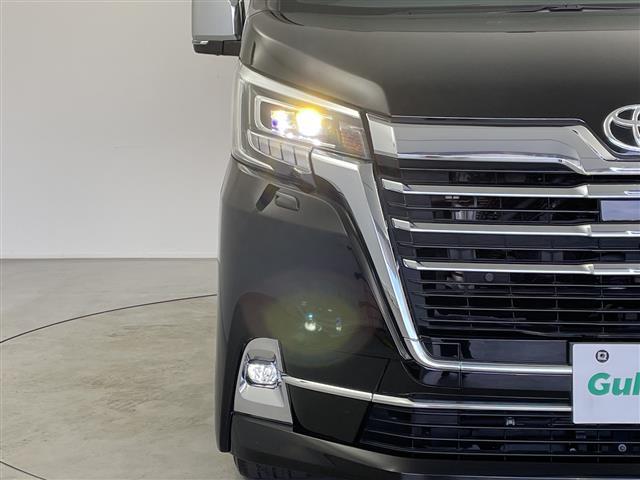 グランエース プレミアム　オプションブラックレザーシート　メーカーディスプレオーディオ　フルセグＴＶ　純正フリップダウンモニター　パノラミックビューモニター　デジタルインナーミラー　両側パワースライドドア　セーフティセンス（37枚目）