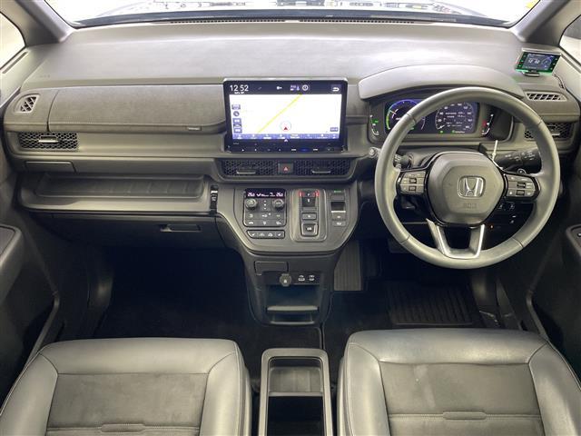 ステップワゴン ｅ：ＨＥＶスパーダ　プレミアムライン　純正１１．４インチナビ　ＡｐｐｌｅＣａｒＰｌａｙ／ａｎｄｒｏｉｄＡＵＴＯ　純正１５．６インチ後席モニター　マルチビューカメラ　純正前後ドライブレコーダー　ＥＴＣ　社外レーダー　１・２列目シートヒーター（16枚目）