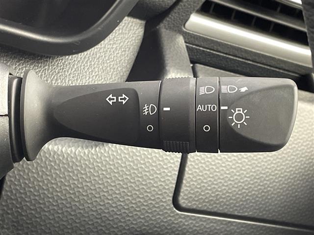 トール カスタムＧ　アルパイン９型ナビ　フルセグ　Ｂｌｕｅｔｏｏｔｈ　ＣＤ　ＤＶＤ　ＵＳＢ　ＨＤＭＩ　全周囲カメラ　両側電動スライドドア　スマートアシスト　衝突軽減　レーンキープアシスト　レーダークルーズコントロール（16枚目）