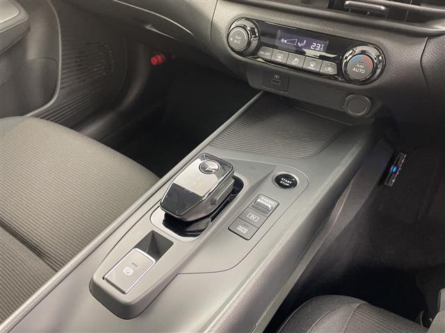 ノート Ｓ　オートホールド機能　車線逸脱警報　エマージェンシーブレーキ　標識検知支援速　度標識メーター表示機能　ふらつき警報　凍結注意喚起機能　トレースコントロール機能　横滑り防止装置　Ｂｌｕｅｔｏｏｔｈ　ＥＴＣ（12枚目）