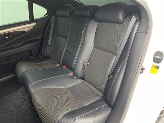 ＬＳ ＬＳ４６０　Ｆスポーツ　サンルーフ　ステアリングヒーター　レクサスプレミアムサウンドシステム　Ｆスポーツレザーシート　パワーシート　シートメモリー　シートヒーター　シートベンチレーション　パワーバックドア　エアサスペンション（25枚目）