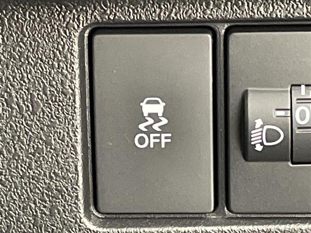 Ｎ－ＢＯＸカスタム コーディネートスタイル　両側パワスラ　純正９インチナビ　ＡｐｐｌｅＣａｒＰｌａｙ　ＡｎｄｒｏｉｄＡｕｔｏ　レザーシート　シートヒーター　レーダークルーズコントロール　レーンキープアシスト　先行車発信お知らせ機能　標識認識機能（10枚目）