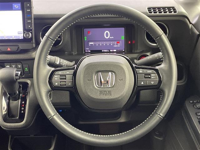 Ｎ－ＢＯＸカスタム コーディネートスタイル　両側パワスラ　純正９インチナビ　ＡｐｐｌｅＣａｒＰｌａｙ　ＡｎｄｒｏｉｄＡｕｔｏ　レザーシート　シートヒーター　レーダークルーズコントロール　レーンキープアシスト　先行車発信お知らせ機能　標識認識機能（15枚目）