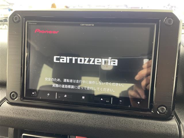 ジムニーシエラ ＪＣ　カロッツェリア８インチナビ　ＣＤ　ＤＶＤ　フルセグ　Ｂｌｕｅｔｏｏｔｈ　ＨＤＭＩ　ＡｐｐｌｅＣａｒＰｌａｙ　バックカメラ　クルーズコントロール　ステアリングスイッチ　前席シートヒーター　レザーカバー（2枚目）