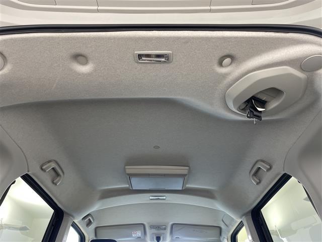 ルーミー カスタムＧ　純正９型ナビ　純正１２型フリップダウンモニター　純正ダブルツイーターサウンドシステム　ドライブレコーダー　両側パワースライドドア　コーナーセンサー　スマートアシスト　バックモニター　ビルトインＥＴＣ（31枚目）