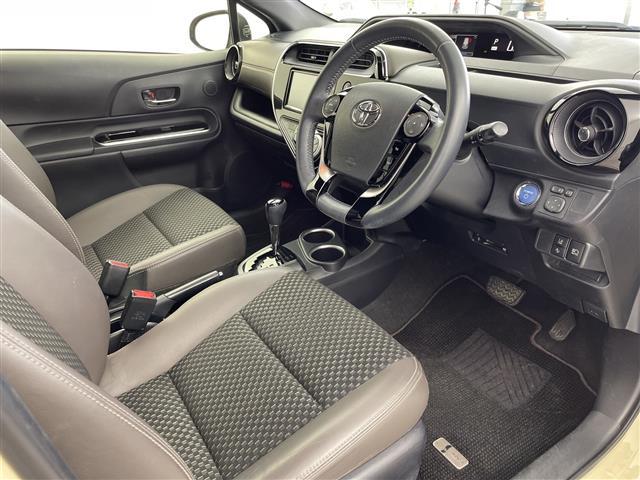 アクア クロスオーバー グラム 純正SDナビ フルセグTV バックカメラ ハーフレザーシート ETC ステアリングスイッチ コーナーセンサー プッシュスタート スマートキー ルーフレール(19枚目)