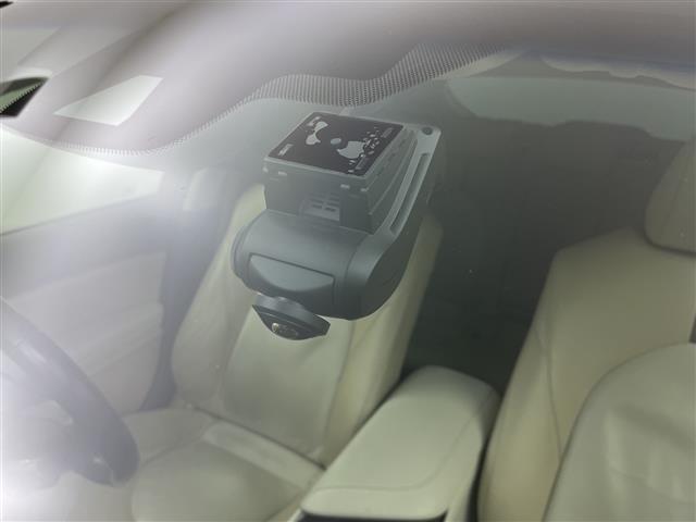 カムリ Gレザーパッケージ 純正オーディオ フルセグTV Bluetooth LEDヘッドライト オートライトオ オートマチックハイビーム レーダークルーズコントロール レーンキープアシスト シートヒーター 電子パーキング(9枚目)