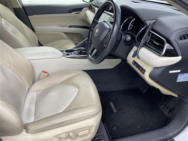 カムリ Gレザーパッケージ 純正オーディオ フルセグTV Bluetooth LEDヘッドライト オートライトオ オートマチックハイビーム レーダークルーズコントロール レーンキープアシスト シートヒーター 電子パーキング(15枚目)