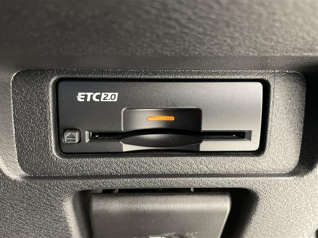 オーラ Ｇ　レザーエディション　禁煙　純正ナビ　フルセグ　ＢＯＳＥサウンド　エマージェンシーブレーキ　アラウンドビューモニター　デジタルインナーミラー　クリアランスソナー　ステアリングヒーター　シートヒーター　ＥＴＣ（11枚目）