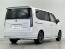 ｅ：ＨＥＶスパーダ　追従型クルーズコントロール　レーンキープアシスト　横滑り防止　衝突軽減ブレーキ　両側パワースライドドア　パワーバックドア　ＬＥＤヘッドライト　オートライト　オートマチックハイビーム　シートヒーター（35枚目）