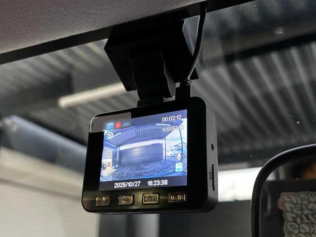 eKワゴン E ドライブレコーダー CD再生 シートヒーター 社外14インチアルミホイール ベンチシート シートヒーター マニュアルエアコン 禁煙車(8枚目)