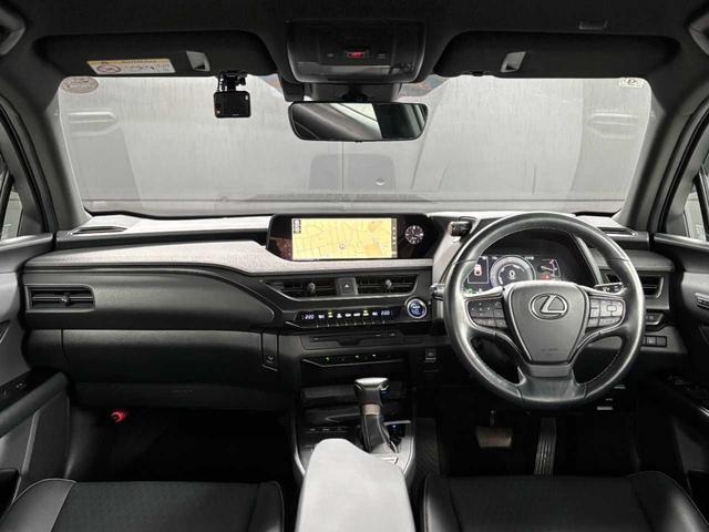 �@�\�I�Ŕ����������̓u���b�N����ƂȂ�X�^�C���b�V���Ȉ�ۂł��I�u���b�N�̓����͉��ꂪ�ڗ����ɂ����̂łƂĂ��l�C�ł��I�܂��A������̎ԗ��͎��E���ǂ�������̃h���C�u�����S�Ŋy�������Ԃɂ��Ă���܂��I