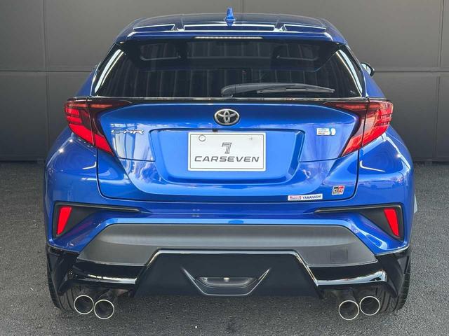Ｃ－ＨＲ Ｓ　ＧＲスポーツ　ＴＲＤエアロパーツ　ＧＲドレスアップマフラー　純正メモリーナビ　Ｂｌｕｅｔｏｏｔｈ接続　バックカメラ　ＥＴＣ　ハーフレザーシート　１９インチアルミホイール　禁煙車（5枚目）
