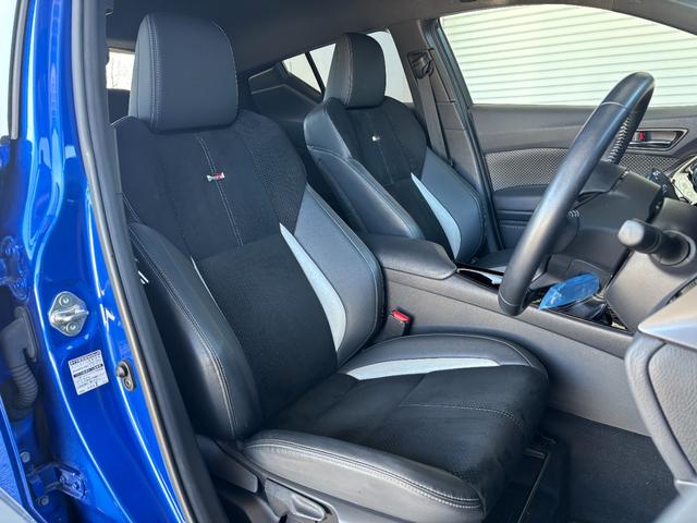 Ｃ－ＨＲ Ｓ　ＧＲスポーツ　ＴＲＤエアロパーツ　ＧＲドレスアップマフラー　純正メモリーナビ　Ｂｌｕｅｔｏｏｔｈ接続　バックカメラ　ＥＴＣ　ハーフレザーシート　１９インチアルミホイール　禁煙車（12枚目）