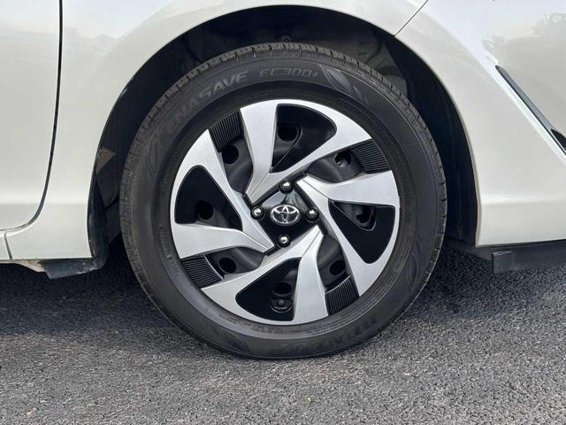 アクア Ｓスタイルブラック　当社レンタアップ車両　社外メモリーナビ　Ｂｌｕｅｔｏｏｔｈ接続　全方位カメラ　ドライブレコーダー　ＥＴＣ　フルオートエアコン　スマートキー　禁煙車（13枚目）