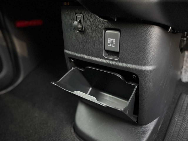 N-BOXカスタム L スタイル+ブラック 当社レンタアップ車両 ホンダセンシング 社外メモリーナビ Bluetooth接続 バックカメラ 前後ドライブレコーダー フルオートエアコン シートヒーター 両側電動スライドドア スマートキー 禁煙車(21枚目)
