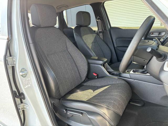 フィット ホーム 当社レンタアップ車両 ホンダセンシング 社外メモリーナビ Bluetooth接続 バックカメラ 前後ドライブレコーダー ETC 電子パーキングブレーキ スマートキー フルオートエアコン 禁煙車(10枚目)