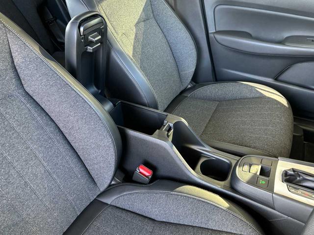 フィット ホーム 当社レンタアップ車両 ホンダセンシング 社外メモリーナビ Bluetooth接続 バックカメラ 前後ドライブレコーダー ETC 電子パーキングブレーキ スマートキー フルオートエアコン 禁煙車(22枚目)