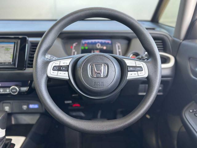フィット ホーム 当社レンタアップ車両 ホンダセンシング 社外メモリーナビ Bluetooth接続 バックカメラ 前後ドライブレコーダー ETC 電子パーキングブレーキ スマートキー フルオートエアコン 禁煙車(25枚目)