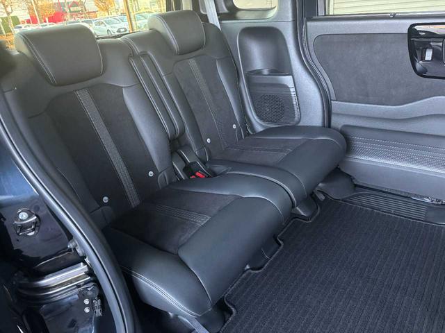 N-BOXカスタム Lターボ 4WD ホンダセンシング 純正メモリーナビ Bluetooth接続 CD/DVD再生 フルセグTV視聴 バックカメラ ETC 純正15インチアルミ 大型ルーフコンソール ワンオーナー 禁煙車(33枚目)