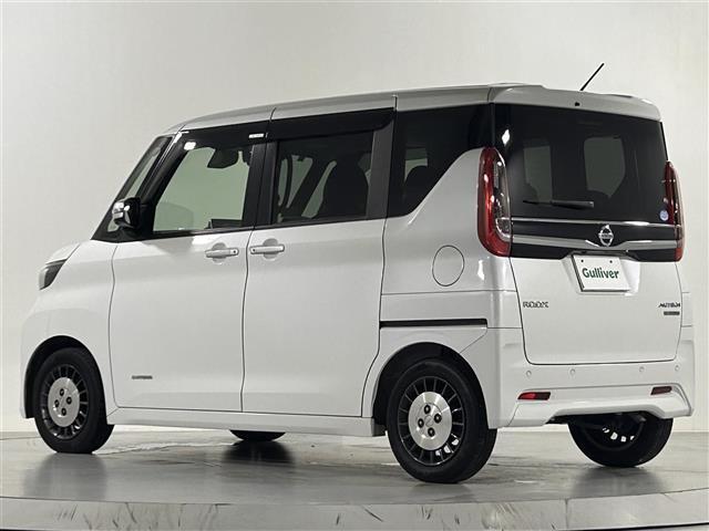 ルークス オーテック　純正９型ナビ　ＣＤ　ＤＶＤ　ＢＴ　フルセグＴＶ　ＡＭ　ＦＭ　全方位モニター　両側パワースライドドア　後席片側ハンズフリーオートスライドドア　ハーフレザーシート　革巻きステアリング　ステアリングスイッチ（20枚目）