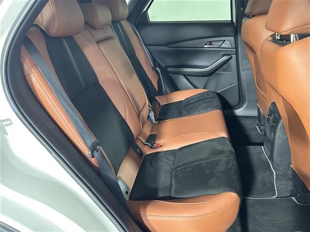 ＣＸ－３０ ＸＤ　レトロスポーツエディション　純正１０インチナビ　ＡＭ／ＦＭ／ＢＴ／ＨＤＭＩ／フルセグＴＶ　衝突被害軽減ブレーキ　レーダークルーズコントロール　レーンキープアシスト　ＢＳＭ　前後コーナーセンサー　アラウンドビューモニター　ＢＯＳＥ（27枚目）