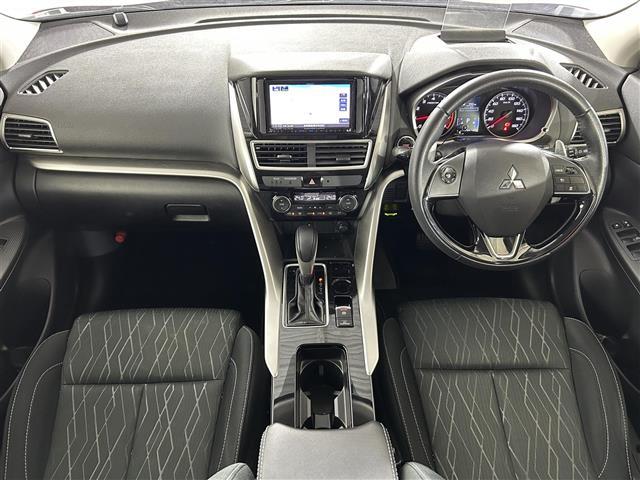 エクリプスクロス Ｇ　社外７型ナビ　ターボ車　純正アルミホイール　バックカメラ　レーダークルーズコントロール　レーンキープアシスト　ＨＵＤ　パドルシフト　ＥＴＣ　純正ＬＥＤヘッドライト　純正フロントフォグライト（2枚目）