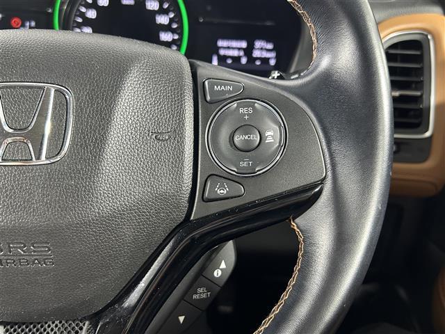 ヴェゼル ハイブリッドZ・ホンダセンシング 純正8型ナビ ホンダセンシング クルーズコントロール バックカメラ ドライブレコーダー ビルトインETC ステアリングスイッチ パドルシフト ハーフレザーシート 前席シートヒーター 純正17インチAW(10枚目)