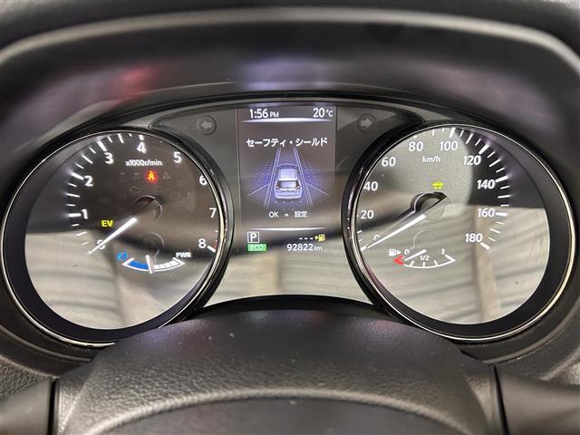 エクストレイル ２０Ｘｉ　ハイブリッド　純正７インチナビ　フルセグ　Ｂｌｕｅｔｏｏｔｈ　ＣＤ　ＤＶＤ　プロパイロット　アラウンドビューモニター　パーキングアシスト　コーナーセンサー　インテリジェントルームミラー　シートヒーター　電動リアゲー（10枚目）