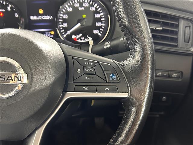 エクストレイル ２０Ｘｉ　ハイブリッド　純正７インチナビ　フルセグ　Ｂｌｕｅｔｏｏｔｈ　ＣＤ　ＤＶＤ　プロパイロット　アラウンドビューモニター　パーキングアシスト　コーナーセンサー　インテリジェントルームミラー　シートヒーター　電動リアゲー（13枚目）