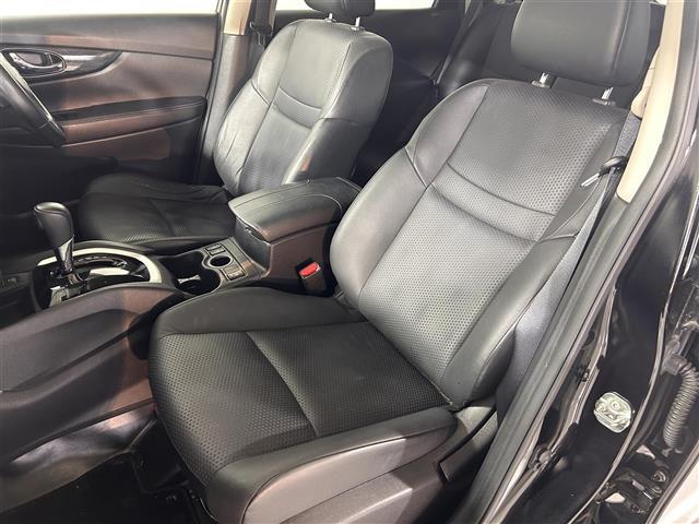 エクストレイル ２０Ｘｉ　ハイブリッド　純正７インチナビ　フルセグ　Ｂｌｕｅｔｏｏｔｈ　ＣＤ　ＤＶＤ　プロパイロット　アラウンドビューモニター　パーキングアシスト　コーナーセンサー　インテリジェントルームミラー　シートヒーター　電動リアゲー（23枚目）