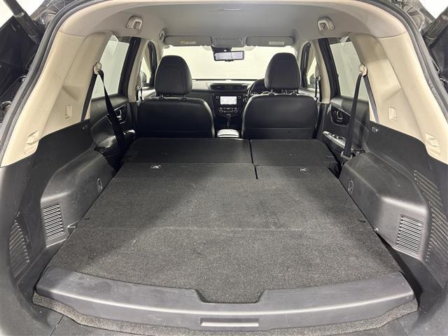 エクストレイル ２０Ｘｉ　ハイブリッド　純正７インチナビ　フルセグ　Ｂｌｕｅｔｏｏｔｈ　ＣＤ　ＤＶＤ　プロパイロット　アラウンドビューモニター　パーキングアシスト　コーナーセンサー　インテリジェントルームミラー　シートヒーター　電動リアゲー（27枚目）