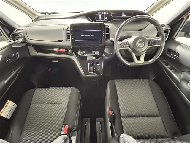 セレナ ハイウェイスターV アーバンクロム 純正10インチナビ 後席フリップダウンモニター 衝突軽減装置 ブラインドスポットモニター レーダークルーズコントロール 福祉車両 両側パワースライドドア ビルトインETC フォグライト LEDライト(2枚目)