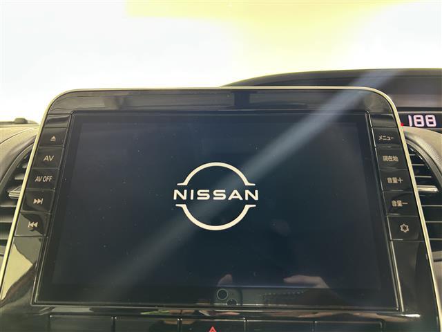 セレナ ハイウェイスターV アーバンクロム 純正10インチナビ 後席フリップダウンモニター 衝突軽減装置 ブラインドスポットモニター レーダークルーズコントロール 福祉車両 両側パワースライドドア ビルトインETC フォグライト LEDライト(3枚目)