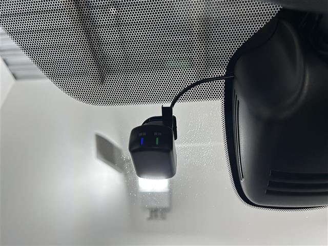 セレナ ハイウェイスターV アーバンクロム 純正10インチナビ 後席フリップダウンモニター 衝突軽減装置 ブラインドスポットモニター レーダークルーズコントロール 福祉車両 両側パワースライドドア ビルトインETC フォグライト LEDライト(9枚目)