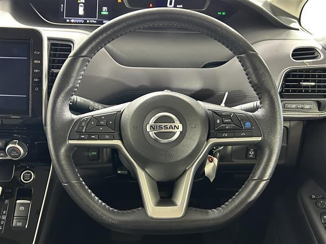 セレナ ハイウェイスターV アーバンクロム 純正10インチナビ 後席フリップダウンモニター 衝突軽減装置 ブラインドスポットモニター レーダークルーズコントロール 福祉車両 両側パワースライドドア ビルトインETC フォグライト LEDライト(13枚目)