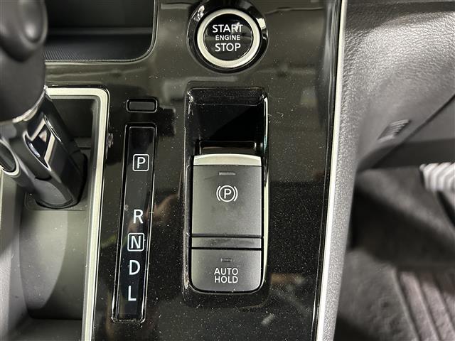 セレナ ハイウェイスターV アーバンクロム 純正10インチナビ 後席フリップダウンモニター 衝突軽減装置 ブラインドスポットモニター レーダークルーズコントロール 福祉車両 両側パワースライドドア ビルトインETC フォグライト LEDライト(20枚目)