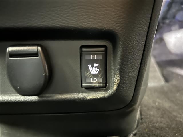 セレナ ハイウェイスターV アーバンクロム 純正10インチナビ 後席フリップダウンモニター 衝突軽減装置 ブラインドスポットモニター レーダークルーズコントロール 福祉車両 両側パワースライドドア ビルトインETC フォグライト LEDライト(21枚目)