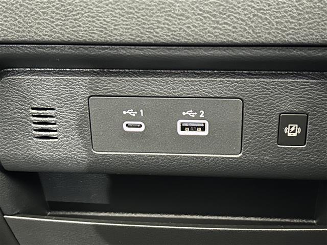 セレナ e-パワー ハイウェイスターV 登録済み未使用車 純正12.3インチナビ 全方位カメラ プロパイロット レーダークルーズコントロール  デジタルインナールームミラー ブラインドスポットモニター 両側パワースライドドア LEDライト(20枚目)