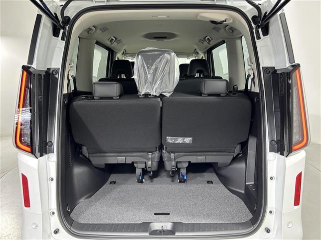 セレナ e-パワー ハイウェイスターV 登録済み未使用車 純正12.3インチナビ 全方位カメラ プロパイロット レーダークルーズコントロール  デジタルインナールームミラー ブラインドスポットモニター 両側パワースライドドア LEDライト(29枚目)