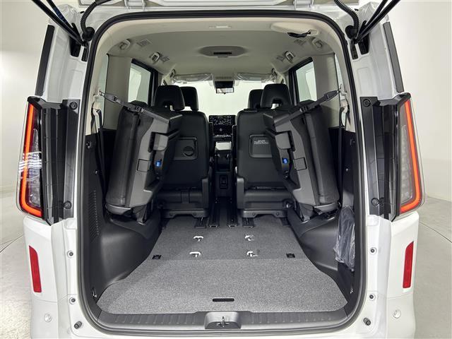 セレナ e-パワー ハイウェイスターV 登録済み未使用車 純正12.3インチナビ 全方位カメラ プロパイロット レーダークルーズコントロール  デジタルインナールームミラー ブラインドスポットモニター 両側パワースライドドア LEDライト(30枚目)