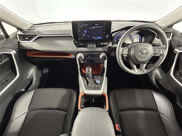 ＲＡＶ４ アドベンチャー　純正１０．５インチディスプレイオーディオ　フルセグ　Ｂｌｕｅｔｏｏｔｈ　全方位モニター　デジタルインナーミラー　ＥＴＣ２．０　　トヨタセーフティーセンス　ブラインドスポットモニター　追従型クルコン（2枚目）