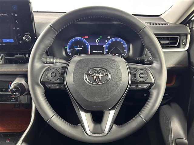 ＲＡＶ４ アドベンチャー　純正１０．５インチディスプレイオーディオ　フルセグ　Ｂｌｕｅｔｏｏｔｈ　全方位モニター　デジタルインナーミラー　ＥＴＣ２．０　　トヨタセーフティーセンス　ブラインドスポットモニター　追従型クルコン（8枚目）