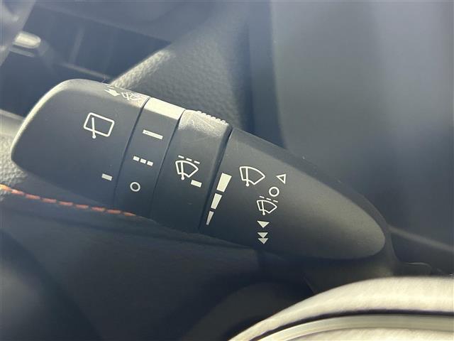 ＲＡＶ４ アドベンチャー　純正１０．５インチディスプレイオーディオ　フルセグ　Ｂｌｕｅｔｏｏｔｈ　全方位モニター　デジタルインナーミラー　ＥＴＣ２．０　　トヨタセーフティーセンス　ブラインドスポットモニター　追従型クルコン（11枚目）