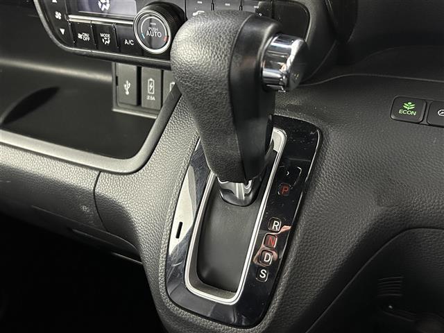 Ｎ－ＢＯＸカスタム Ｇ・Ｌターボホンダセンシング　純正８インチナビ　フルセグ　Ｂｌｕｅｔｏｏｔｈ　バックカメラ　両側パワースライドドア　純正１１．６インチフリップダウンモニター　ビルトインＥＴＣ　純正ドライブレコーダー　ホンダセンシング　純正１５ＡＷ（15枚目）