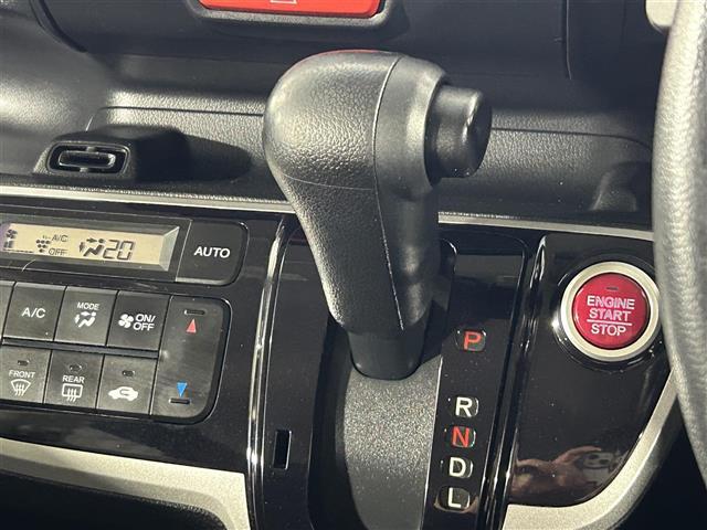 N-BOX+カスタム G 社外7インチナビ フルセグTV SD ETC アイドリングストップ LEDヘッドライト フォグランプ プッシュスタート スマートキー 両側スライドドア ドアバイザー 横滑り防止装置 AAC(12枚目)