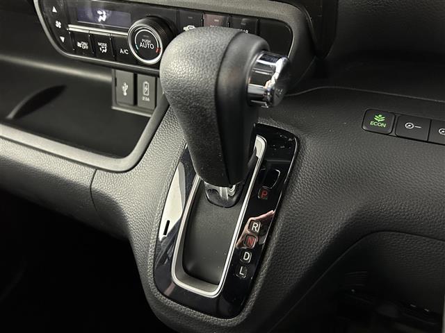 N-BOXカスタム G・Lホンダセンシング CARROZZERIA製8インチSDナビBluetooth接続 CD DVD再生フルセグテレビ衝突軽減システムホンダセンシングクルーズコントロール追従有りバックカメラ片側パワースライドドア(14枚目)