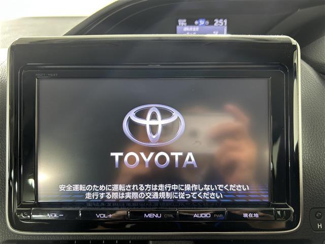 エスクァイア Xi ウェルジョイン 福祉車両スローパー 純正9インチナビ バックカメラ フルセグテレビ 後席フリップダウンモニター 両側パワースライドドア プッシュスタート コーナーセンサー プリクラッシュセーフティ レーンキープ(4枚目)