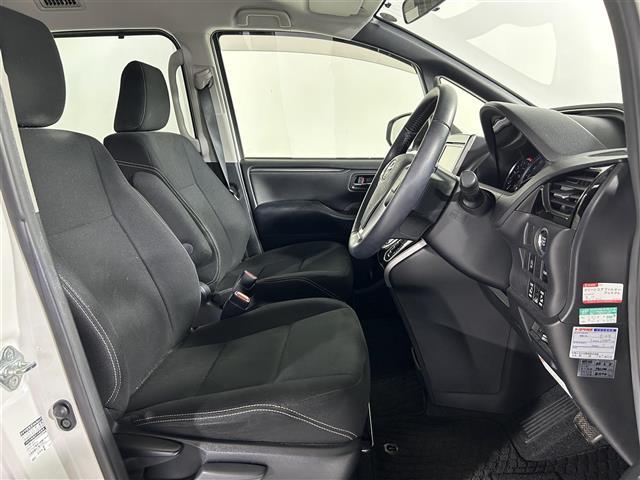 エスクァイア Xi ウェルジョイン 福祉車両スローパー 純正9インチナビ バックカメラ フルセグテレビ 後席フリップダウンモニター 両側パワースライドドア プッシュスタート コーナーセンサー プリクラッシュセーフティ レーンキープ(13枚目)