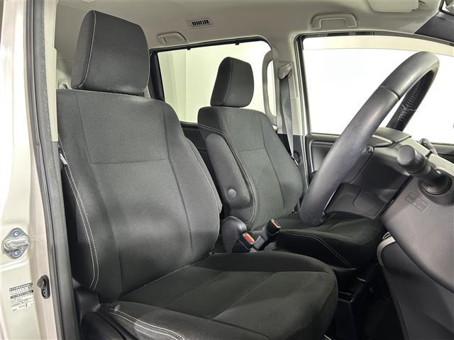 エスクァイア Xi ウェルジョイン 福祉車両スローパー 純正9インチナビ バックカメラ フルセグテレビ 後席フリップダウンモニター 両側パワースライドドア プッシュスタート コーナーセンサー プリクラッシュセーフティ レーンキープ(14枚目)